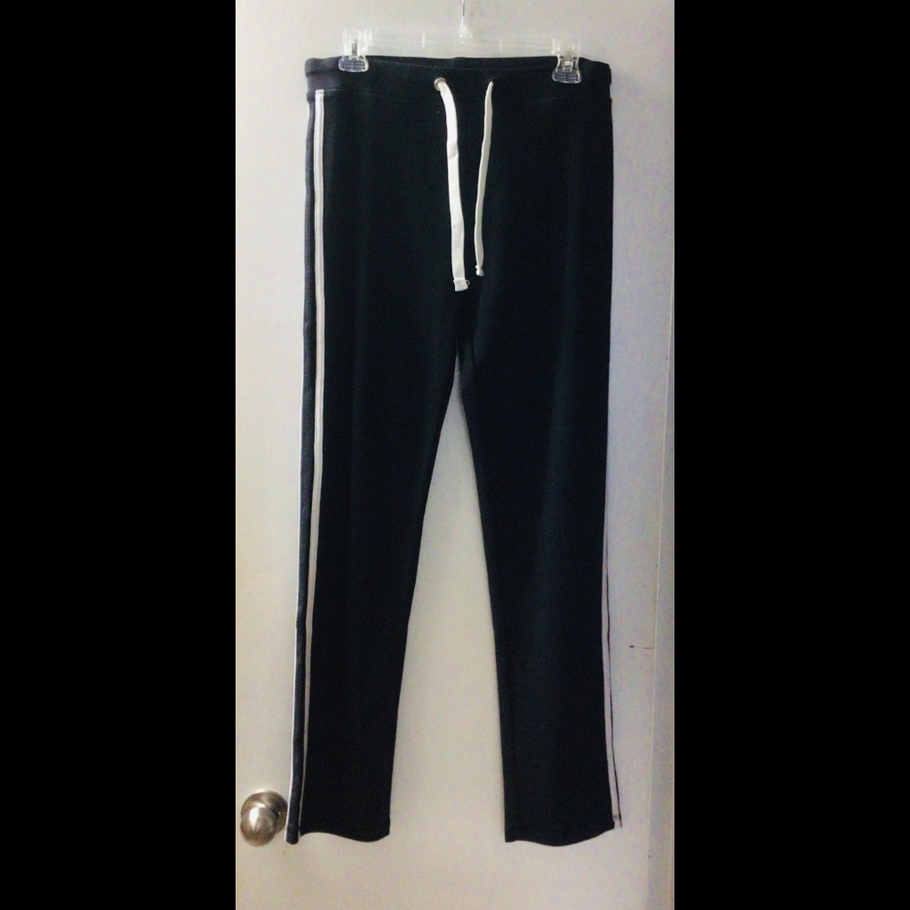 📦 Black Oinx Track Pant